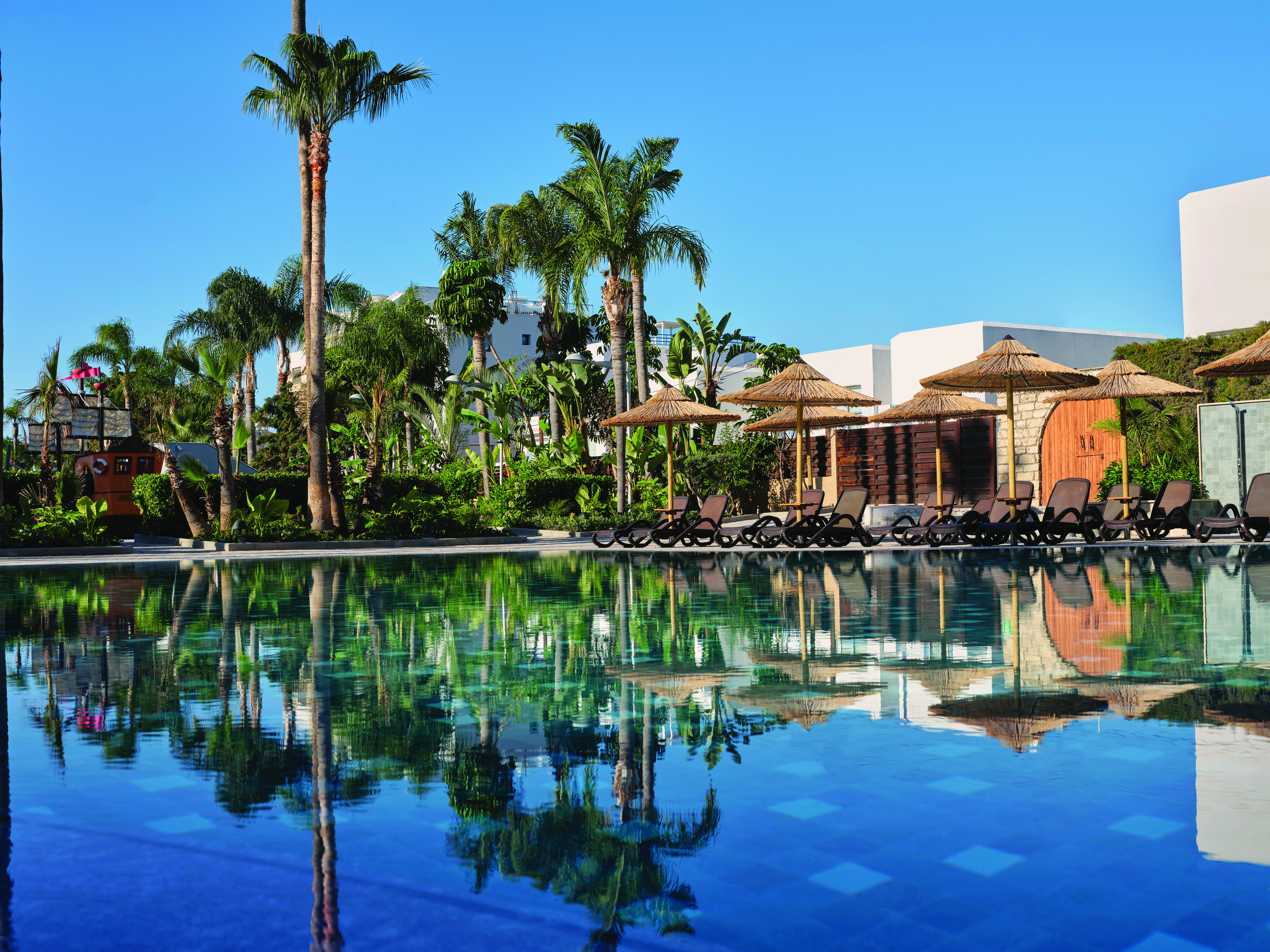 Atlantica Oasis Hotel