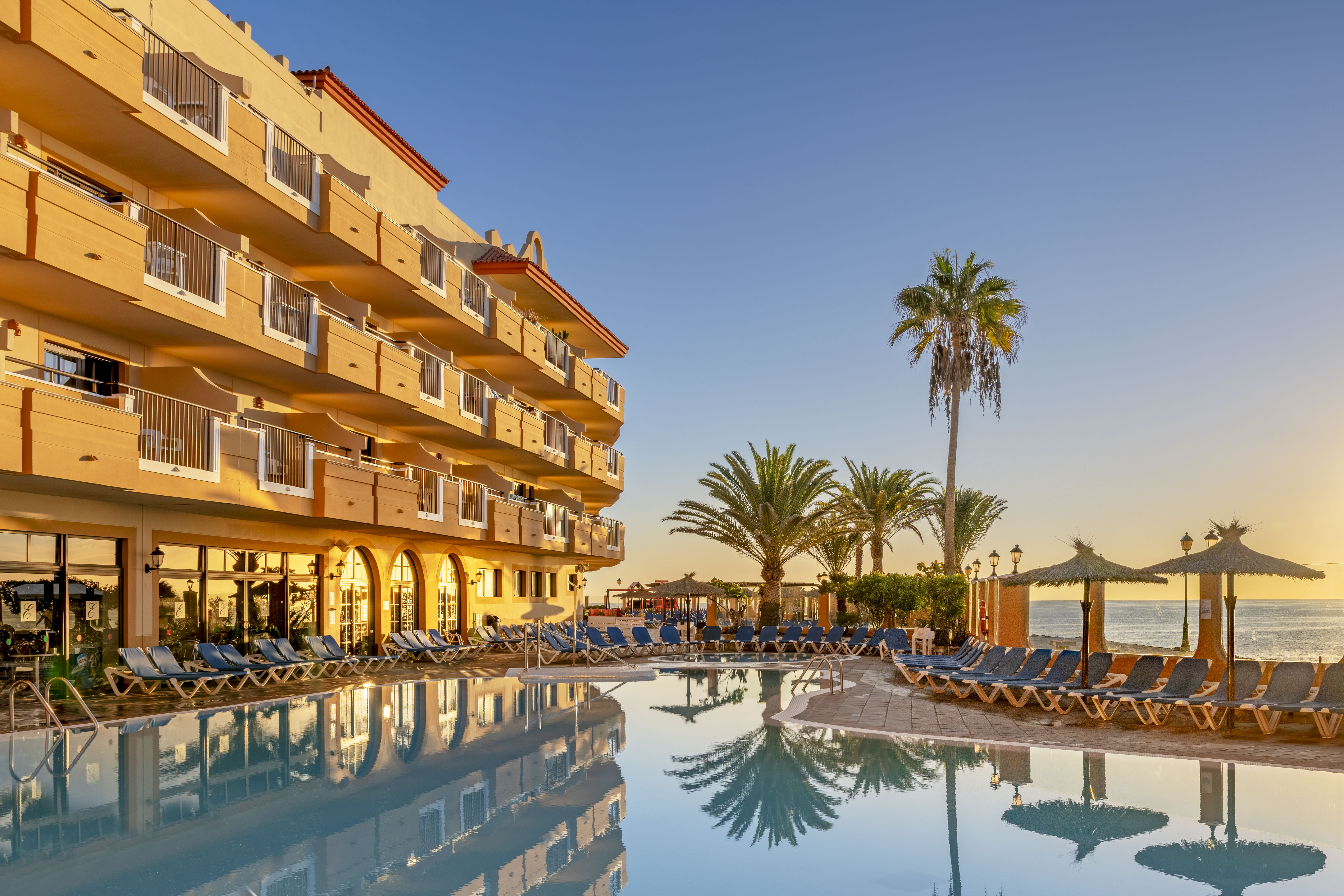 Elba Castillo San Jorge and Antigua Suite Hotel