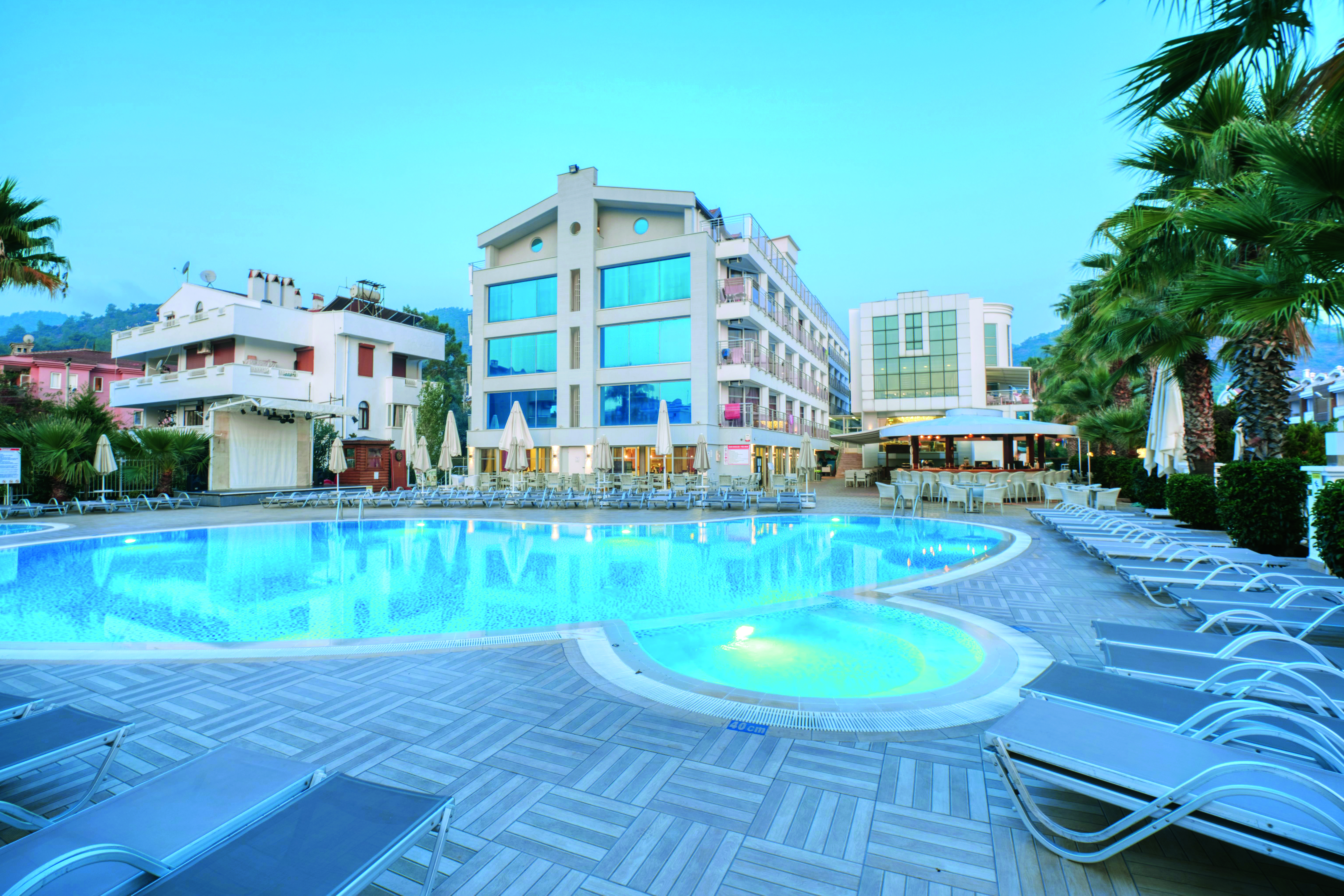 Ideal Pearl Hotel - Adult Only
